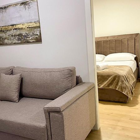 Home Inn Apartment Near City Center Tirana Zewnętrze zdjęcie