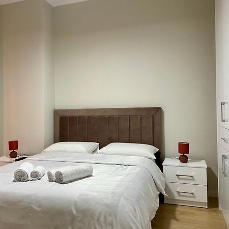 Home Inn Apartment Near City Center Tirana Zewnętrze zdjęcie