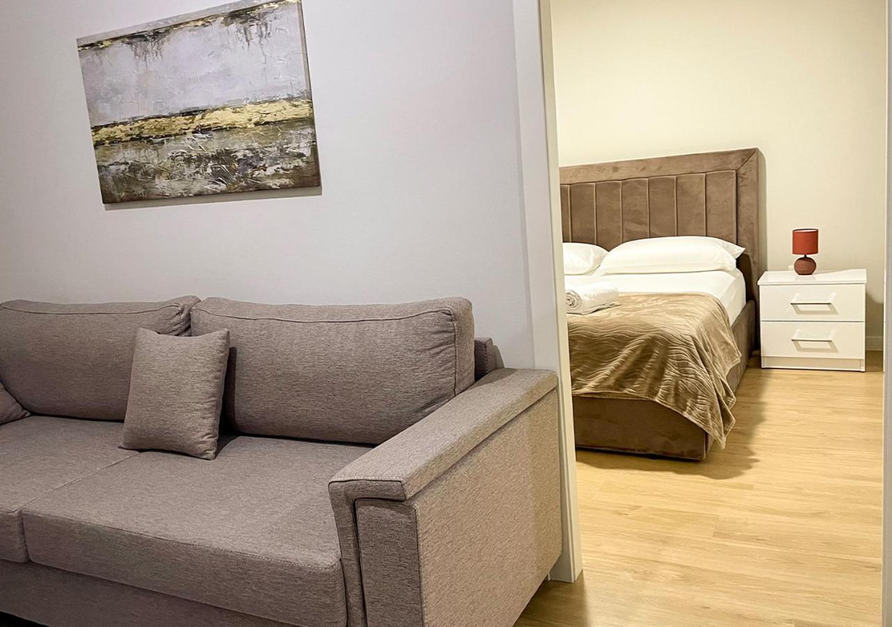 Home Inn Apartment Near City Center Tirana Zewnętrze zdjęcie
