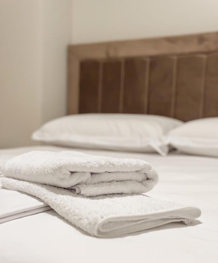 Home Inn Apartment Near City Center Tirana Zewnętrze zdjęcie