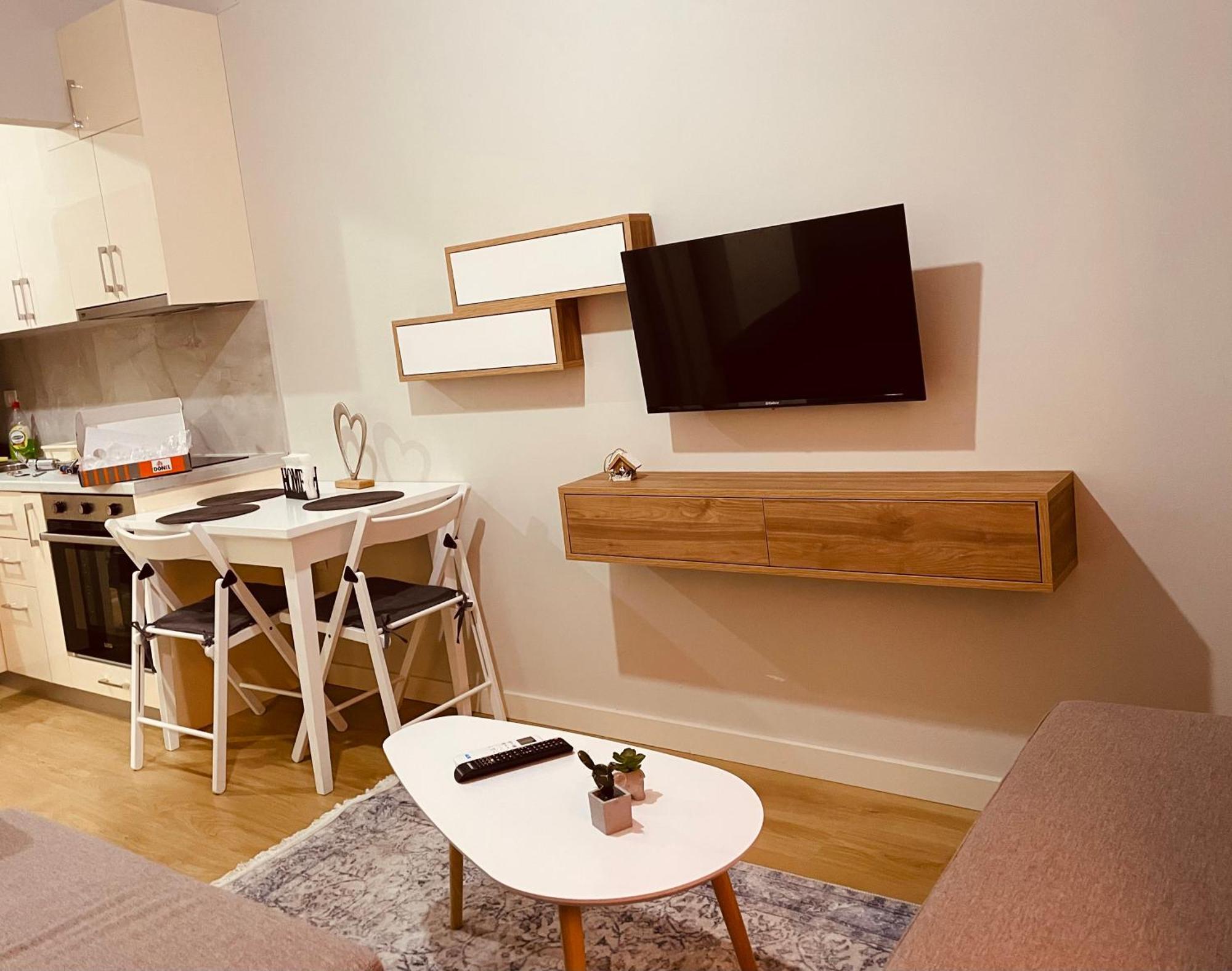 Home Inn Apartment Near City Center Tirana Zewnętrze zdjęcie